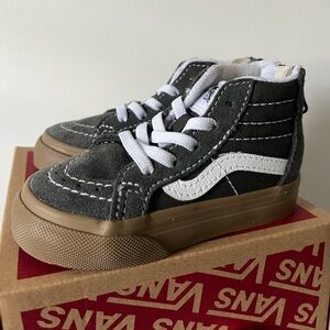 Vans Toddlers Sk8-Hi Zip Back Grey / White Brown Soles Size 5.5